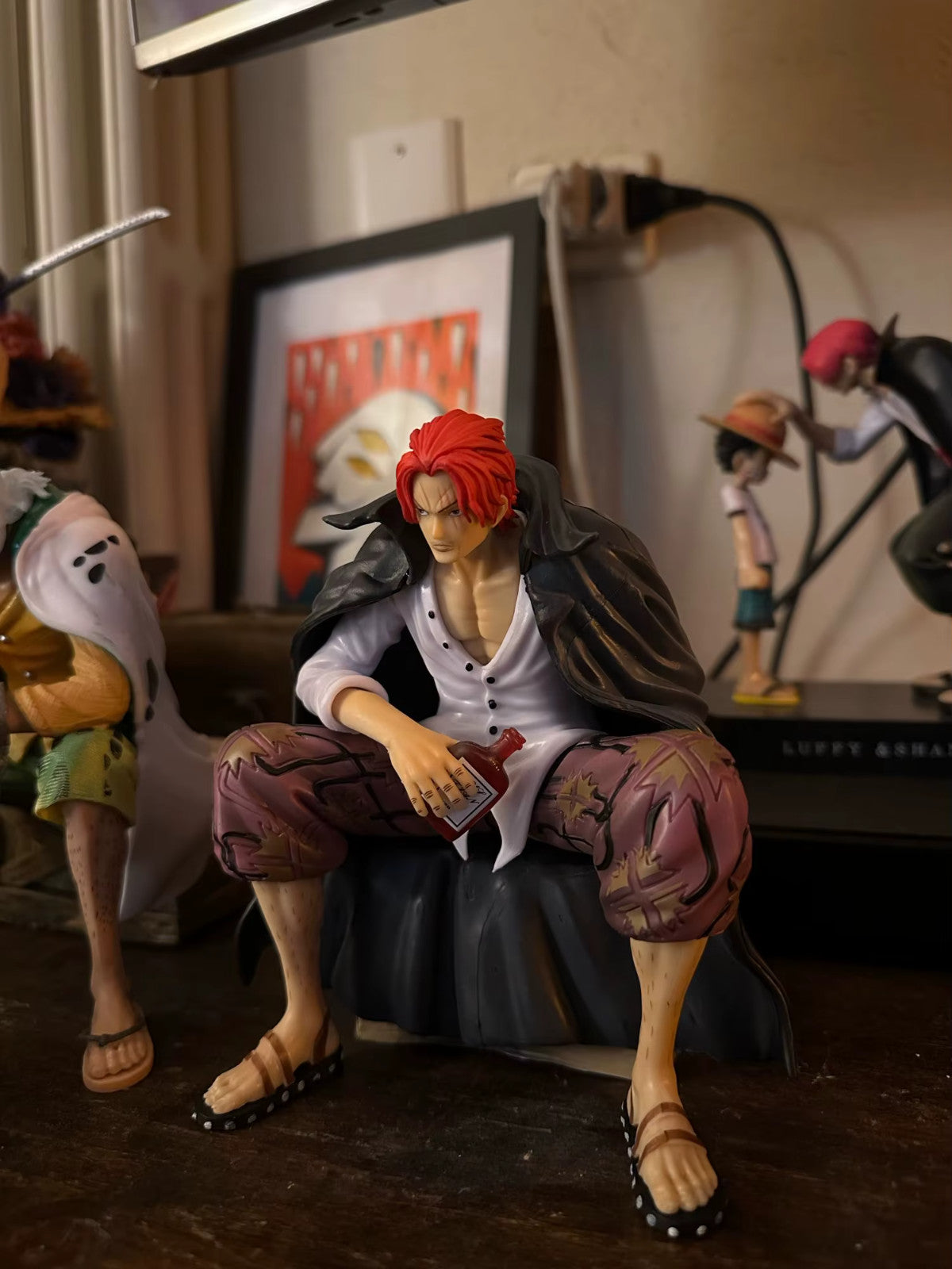 One Piece Film Red Yonko Red Hair Shanks 17Cm PVC Action Figure CON SCATOLA