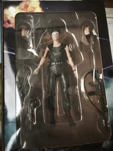 NECA TERMINATOR 2 Sarah Connor 18CM Action Figure CON SCATOLA