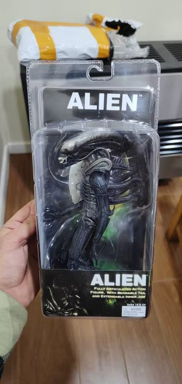 NECA Classic 1979 Alien PVC Action Figure da collezione 18 Cm CON SCATOLA