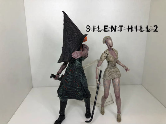 SILENT HILL 2 (Pyramid Head+Nurse)action figure 18CM CON SCATOLA 🚛SPED.GRATUITA