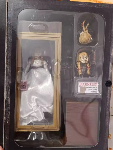THE CONJURING - Ultimate Annabelle Action Figure Neca 18cm CON SCATOLA ORIGINALE