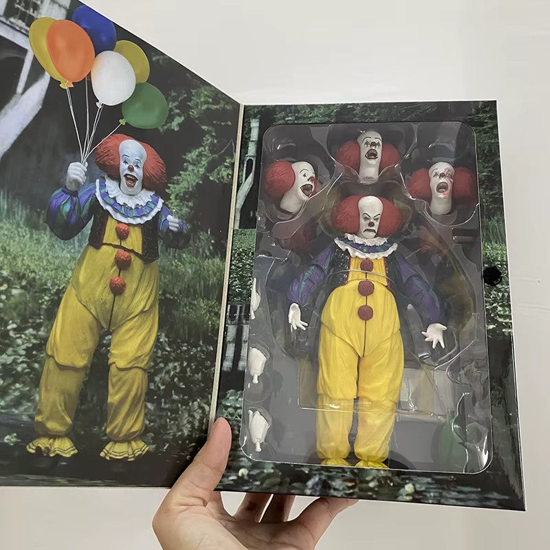 IT i Stephen King Action Figure Pennywise Figura 20 cm Neca CON SCATOLA ORGINALE