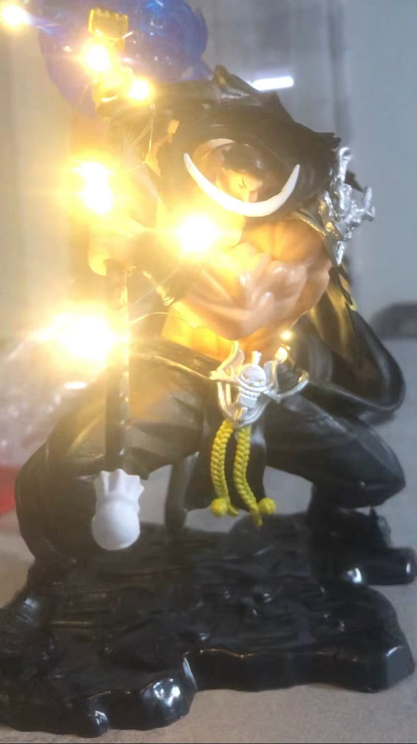 🔥 One Piece Barba Bianca 29cm Action Figure con LED Quattro Imperatori ⚓