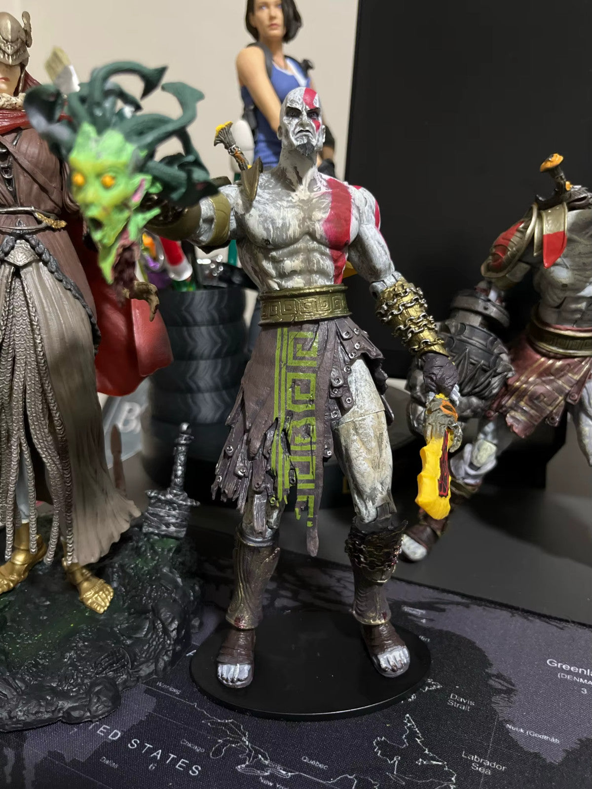 7" NECA God of War 2 II Kratos Ares Armor W Blades PVC Action Figure CON SCATOLA