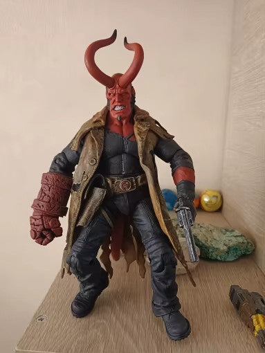 Hellboy Mezco Toys ✅Action Figure 18 CM Con Scatola ORIGINALE+SPED GRATUITA