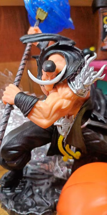 🔥 One Piece Barba Bianca 29cm Action Figure con LED Quattro Imperatori ⚓