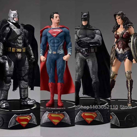 New Justice League  Superman Bruce Wayne Joker Actione Figure 20Cm CON SCATOLA