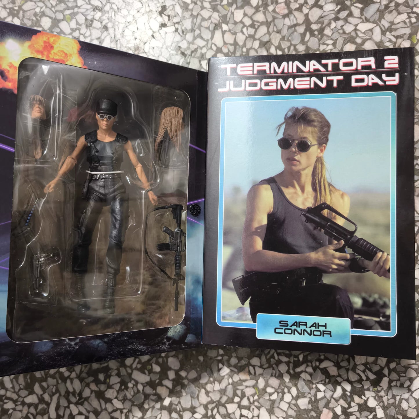 NECA TERMINATOR 2  Sarah Connor 18CM Action Figure CON SCATOLA