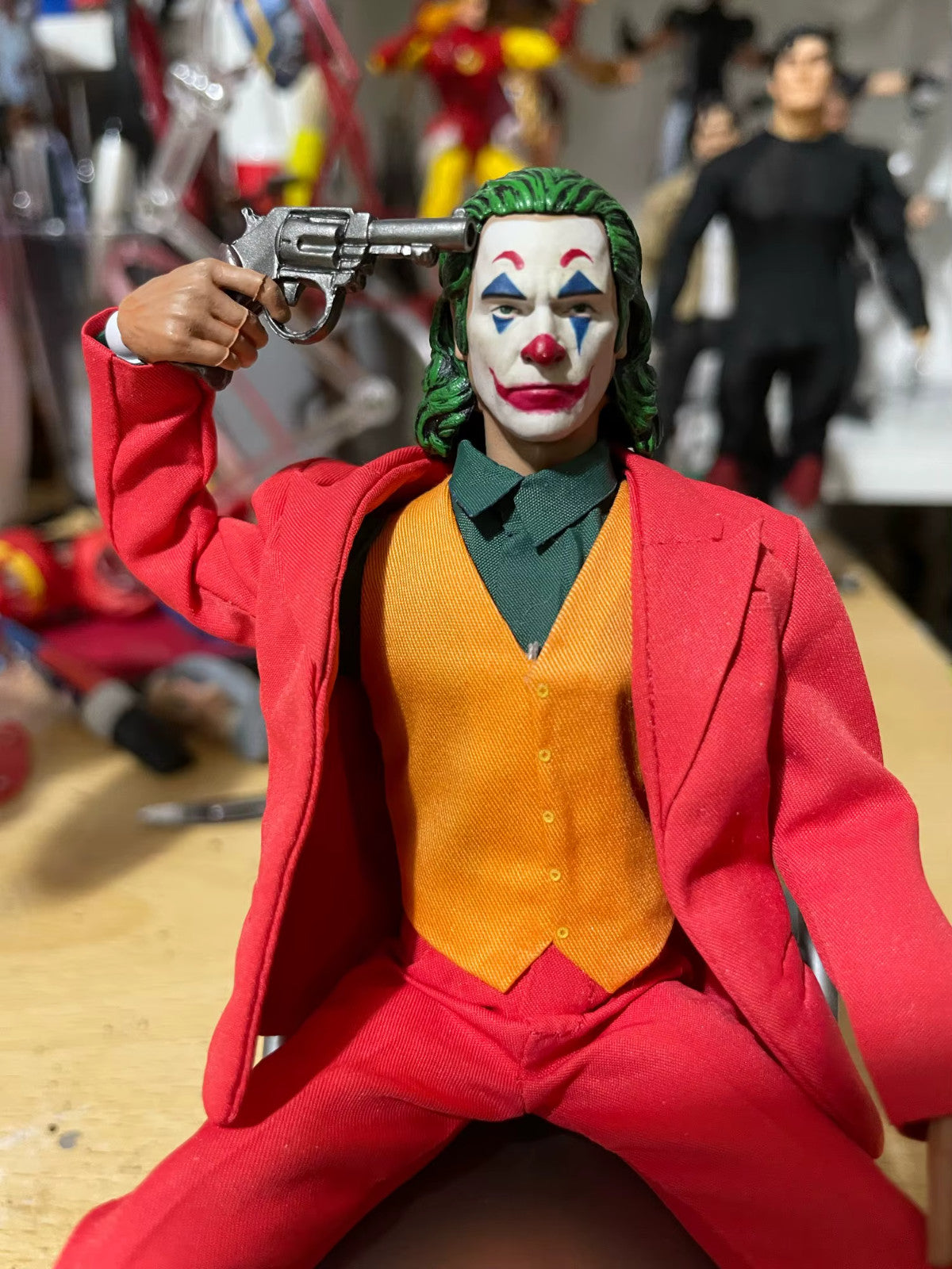Joaquin Phoenix Arthur Fleck Joker Clown Red Suit 12" Action Figure CON SCATOLA