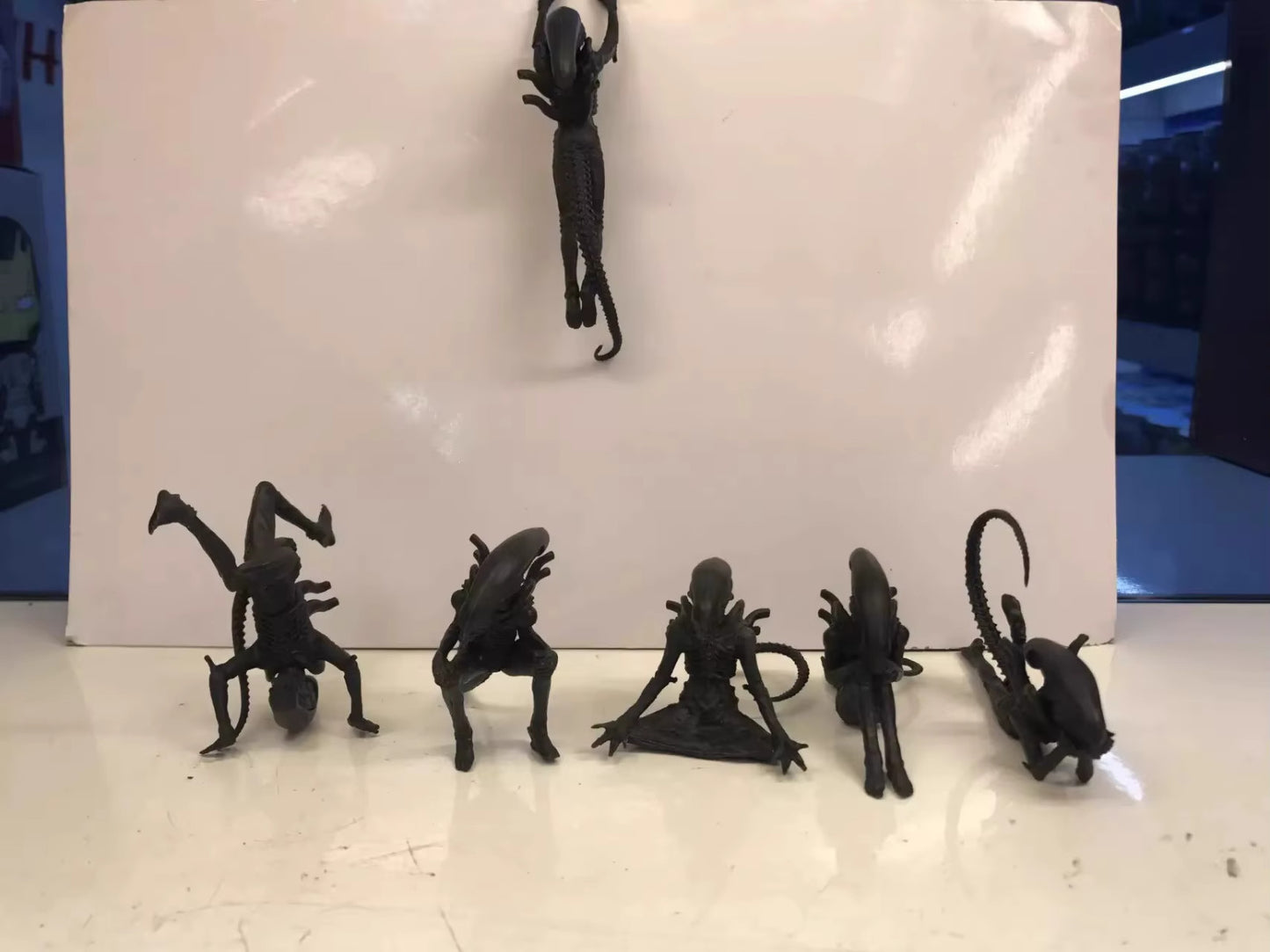 6 pz/set Alien Xenomorph Action Figure CON SCATOLA