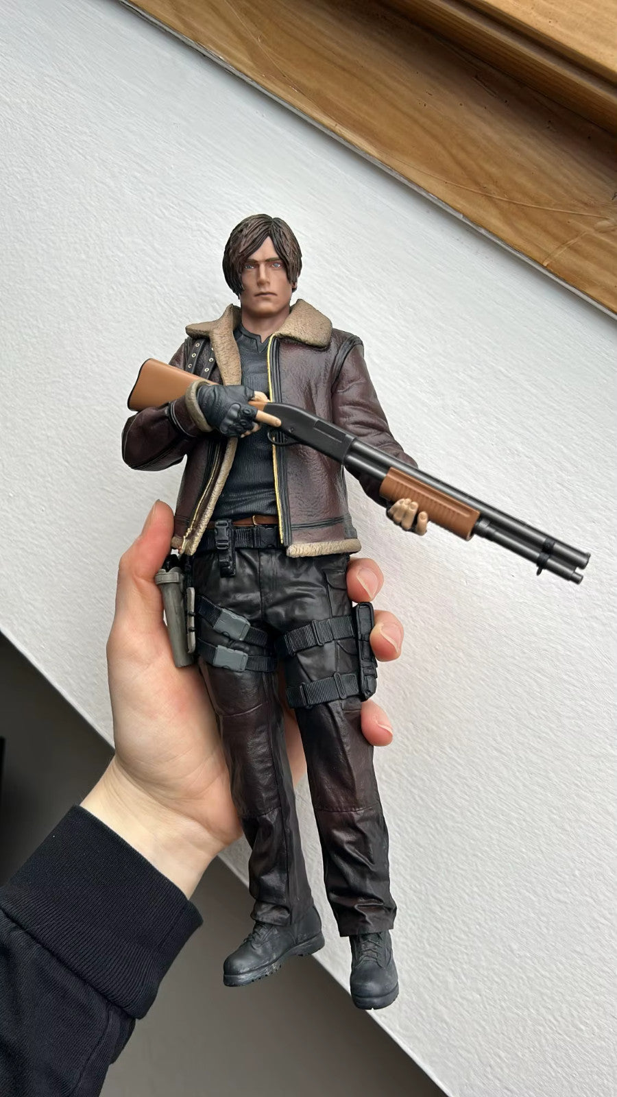 Biohazard 4 Resident Evil 4 Leon Scott Kennedy 30CM  CON SCATOLA