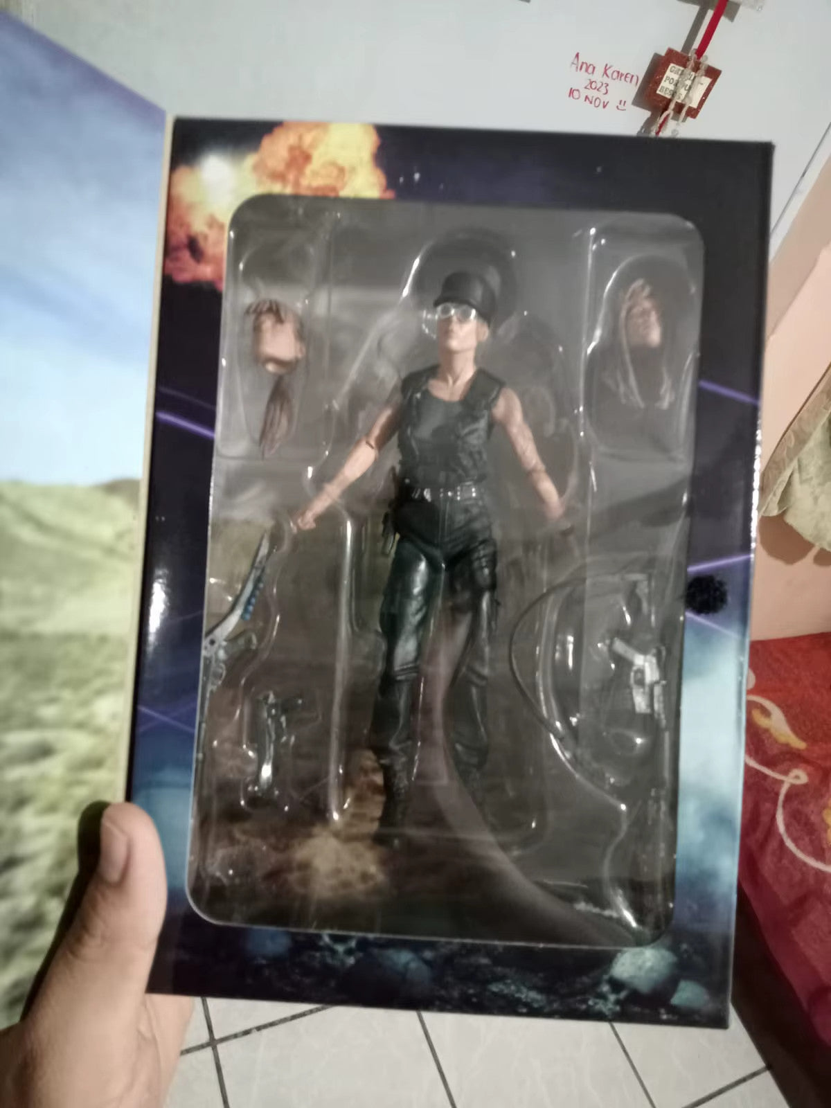 NECA TERMINATOR 2  Sarah Connor 18CM Action Figure CON SCATOLA
