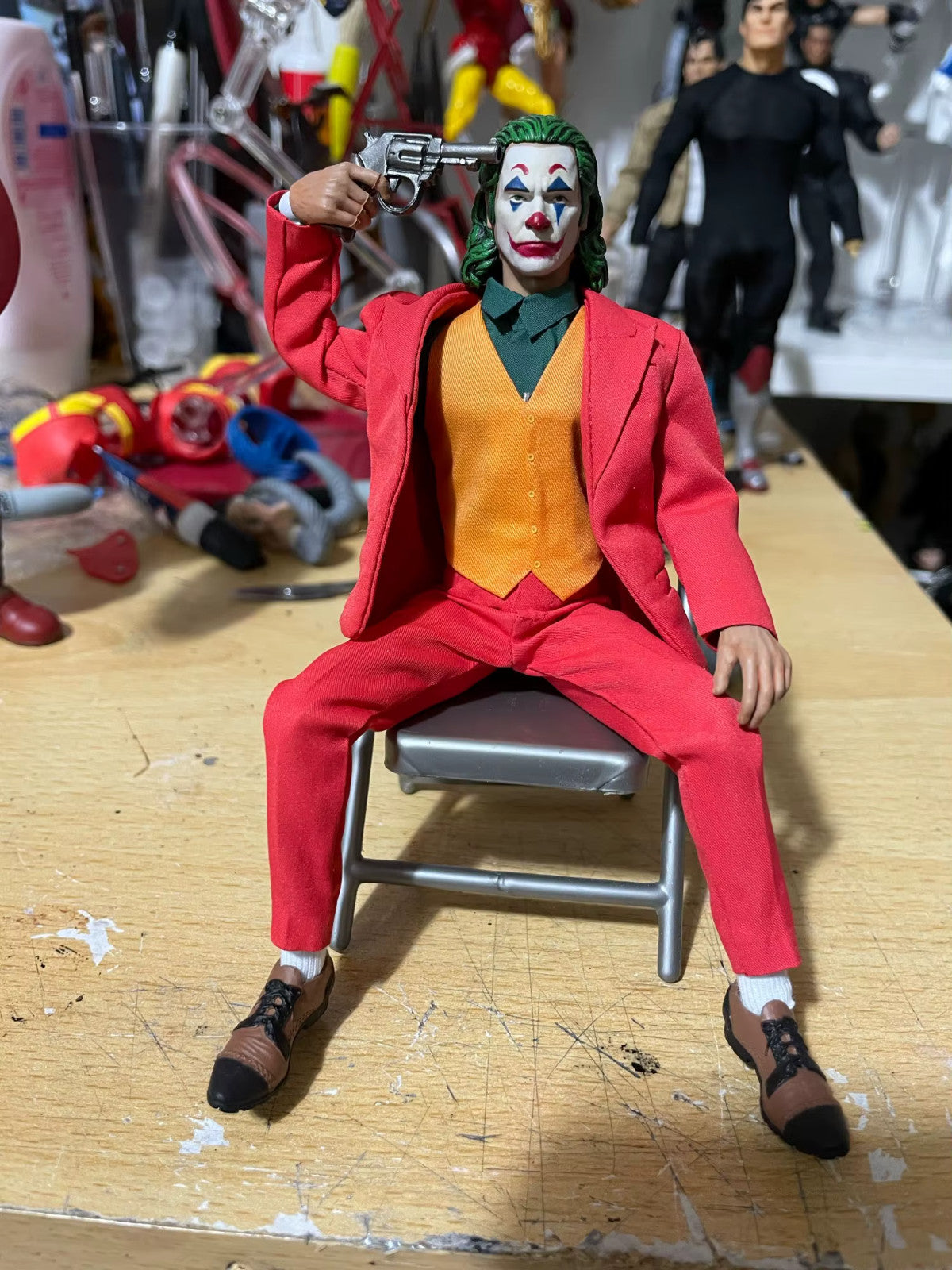 Joaquin Phoenix Arthur Fleck Joker Clown Red Suit 12" Action Figure CON SCATOLA