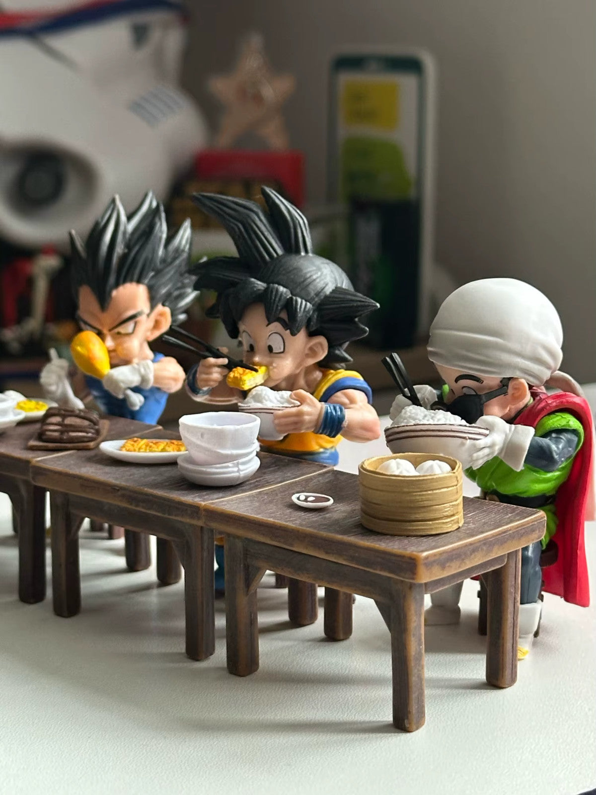 Dragon Ball Z Vegeta Son Goku Son Gohan C18 Essen Krillin COME DA FOTO