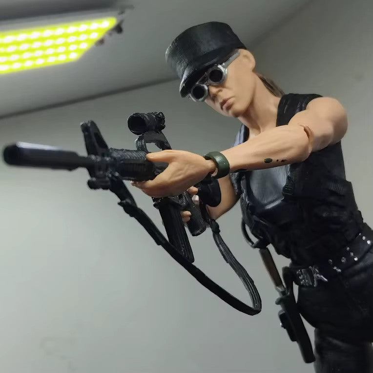 NECA TERMINATOR 2  Sarah Connor 18CM Action Figure CON SCATOLA